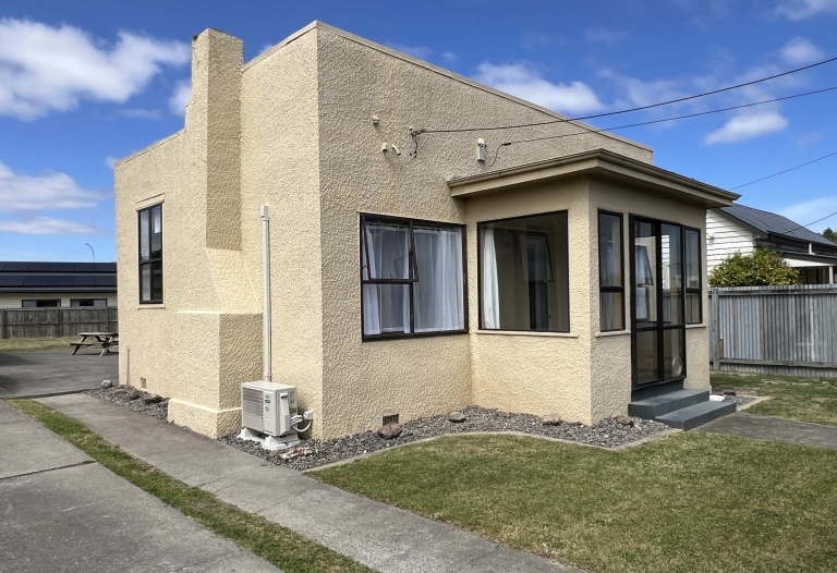 TIDY 2 BED HOME IN PARK TERRACE